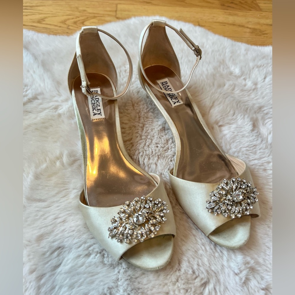 Badgley Mischka Embellished Heels, ivory satin, size 8.5